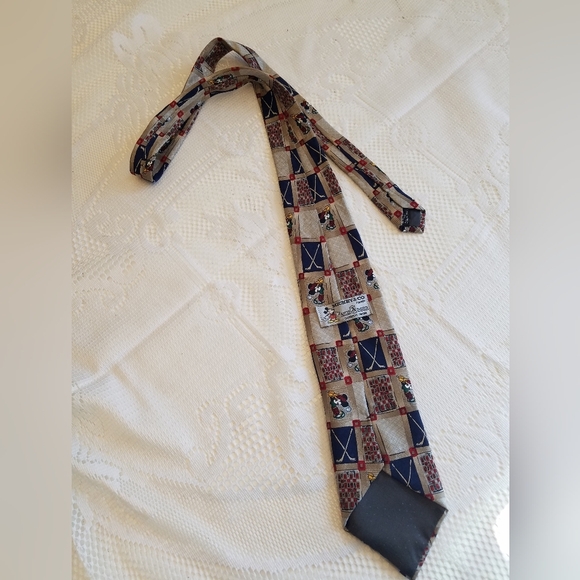 Disney Mickey & Co Mickey Mouse  Golf Tie 100% Silk Made in Italy - Picture 3 of 7
